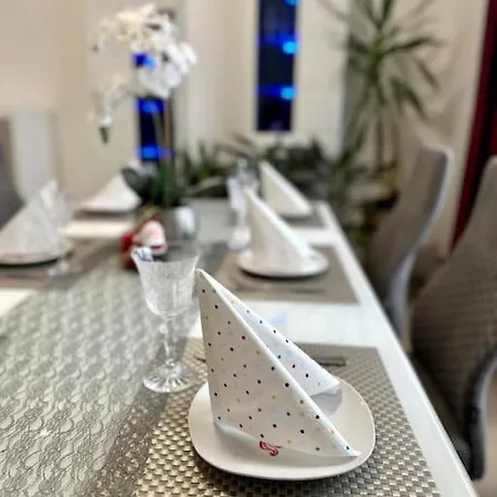 Flumen I Cozy House With Free Parking Semesterbostad