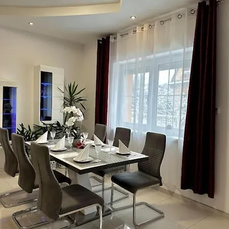 Flumen I Cozy House With Free Parking בית נופש *