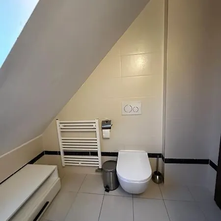 Flumen I Cozy House With Free Parking בית נופש